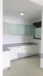 Partially Furnished!! D'Aman Residence Puchong For Rent!!