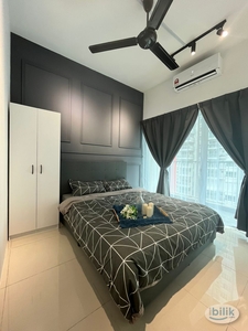 Razak City Residences - Queen Balcony Bedroom For Rent