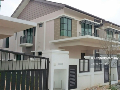 Semi-D Periwinkle Bandar Rimbayu house for Rent