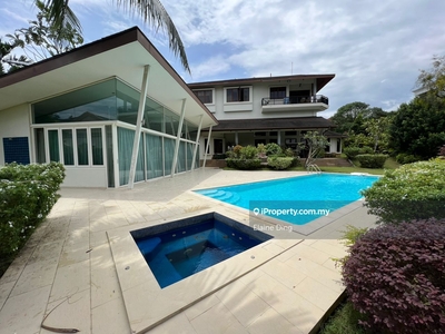 Split lever 3 storey bungalow with swimming pool