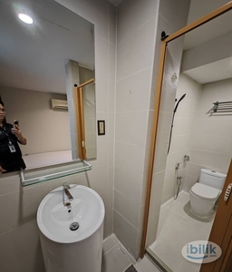 Study at SEGi College ❓ 3 mins walk from our Master Room attach Toilet