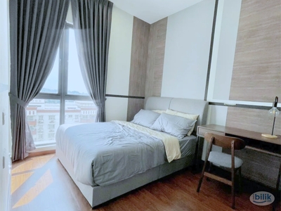 Bukit Jalil, Master Room with Bathroom, Aircond at The Andes, Near LRT. Include Utilities and WIFI