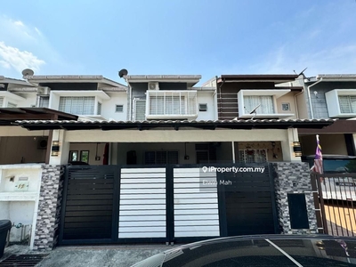 2 Storey Extra 30 sf, Fully Renovated, Plaster Celling, Call Elwin Now