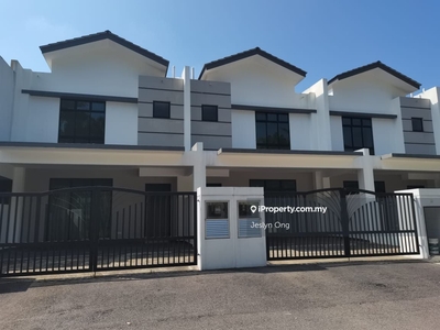 2 storey Terrace House @ Taman Sri Pulai Perdana for Rent