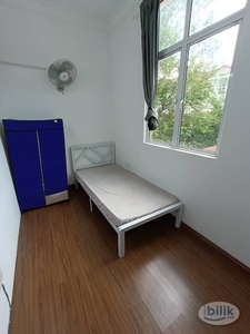 5 mins to Setia City Mall | Landed Unit Room For Rent at Setia Alam