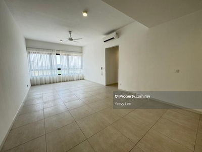 Brand New 3 Bedrooms Unit KLCC View walking distance to MRT Station