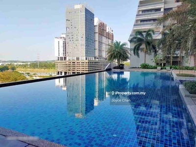 Freehold Meridian Medini Apartment - 4 min to Legoland