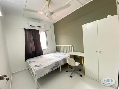 Fully furnished Middle Room at Pusat Bandar Puchong, Puchong