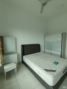 Fully furnished middle room for rent at Prominence Condo