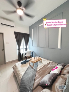 Low Deposit‼️ Luxury Lovely✨ Master Room at Razak City Residences Walkable to LRT Station