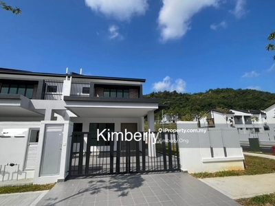 Partial Furnshied Brand New House in Rimbun Kiara For Rent
