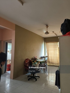 Seri Kembangan Pangsapuri Putra Impian Aparment 3 Bedroom for Sale