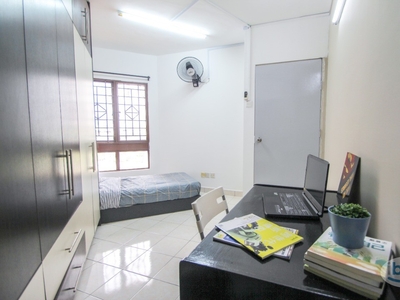 ❤️Single Room❤️ Fully furnished 8 minutes walk to Surian MRT