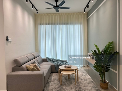 Warm Renovated Fully Furnished Unit for Rent!! Short walk to MRT/LRT!