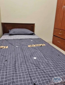 (zero Deposit) Comfy Single Room For Rent At Suriamas Condominium Sunway