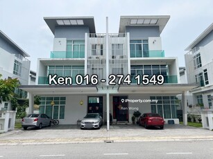 3 Storey Semi-D, Partly Furnish, 24 Hour Security, Well Maintenance