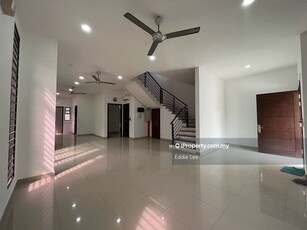 3 Storey Semi-D @ Suria Villa Bandar Sungai Long For Sale!