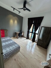 Cozy Room for Rent near LRT Parkhill Residence