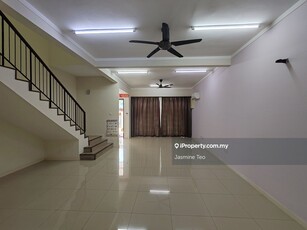 Double Storey Terrace house 4r3b with 5 aircons for Rent