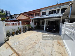 Double Storey Terrance House For Sale at Island Glades
