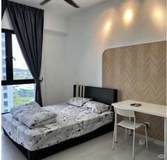 Master Room at Equine Residence, Bandar Putra Permai