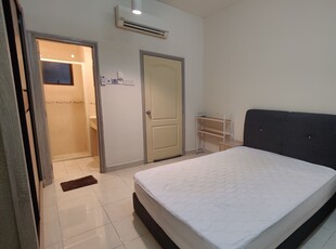 Master Room at Pelangi Utama, Bandar Utama