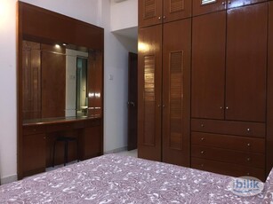 Middle room at villa Puteri condominium 2 mn LRT/KTM/Sopping Mall