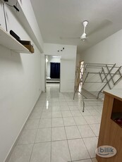 Single Room at Pelangi Damansara, Bandar Utama (Female Unit)