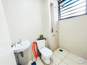 Single Room at Puchong , Selangor – LAKE VISTA