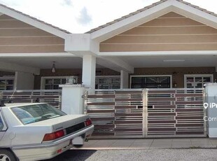 Taman Puteri Indah Tongkang Pechah Batu bahat SST house for rent