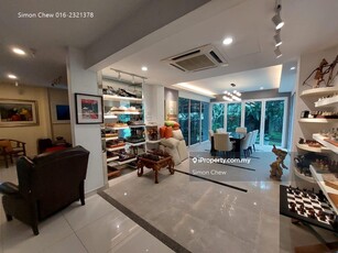 Usj Heights Capri 2.5 storey Endlot House With Huge Garden Subang Jaya