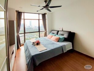 [Walking Distance to Mid Valley ]Full Furnish Master Room with Private Bathroom