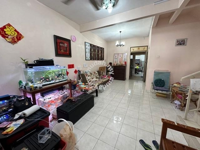 2 Storey Terrace Bandar Puteri Jaya House Chinese Nieghbour For Sale