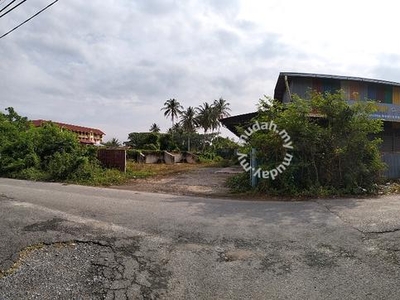 A single-storey warehouse with big compound Alor Janggus (For Rent)