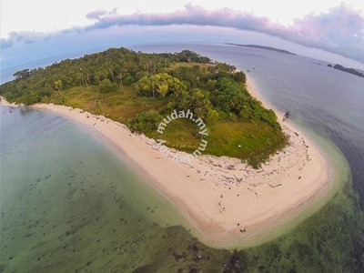All available lands (28 acres) on an 35 acres Island off Labuan