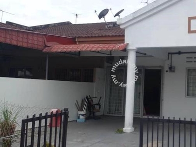 Batu Berendam, Tmn Merdeka, intermediate single Storey house for sale