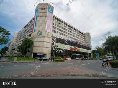 Centre Point Shopping Mall 1st Floor Shop For Sale