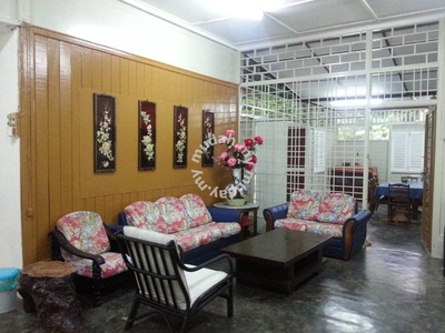 Home stay for sale ( sg lembing ) foc Land 2 accer