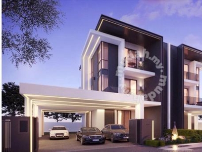 New Luxury Landed House 5KM from City Mall