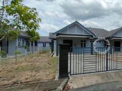 Rumah Berkembar Setingkat di Pekan Ajil, Kuala Berang, Terengganu