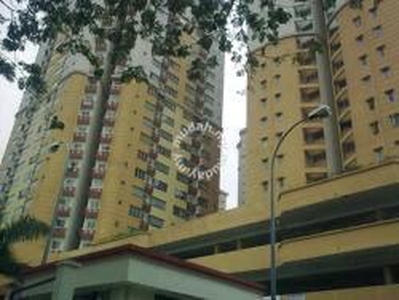 Sentul infront LRT melur apartment not sharing room(Private Room)