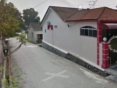 Single Storey House at Senawang, Serembam | Fully Renovated | 350K !