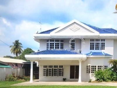 Strategy Location With Spacious Land Bungalow House For Rent Kulim