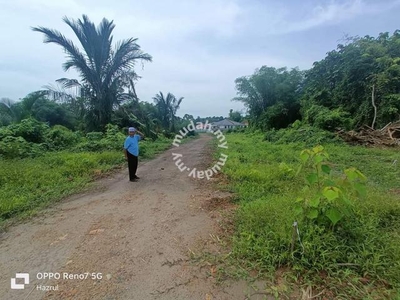 Tanah Lot Banglo Di Bukit Payung Berhampiran Persimpangan LPT