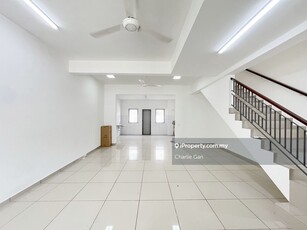 Bandar Rimbayu Livia 2 Storey Basic House For Rent 20 x 60