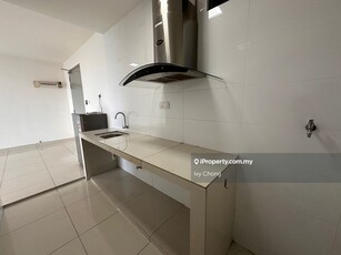 Epic Suites Bukit Puchong, 1 Room Apartment for Rent. Nearby Shops.