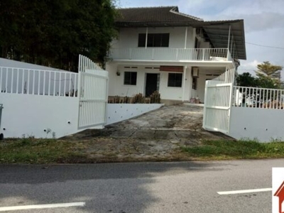 Double storey Semi D with large compound at Tanjung Bunga