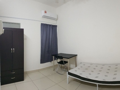 Male Air-con Room for rent Bandar Botanic Klang