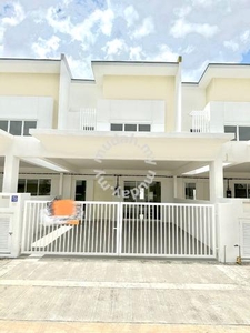 （Sendayan）Double Storey Semi D corner lot