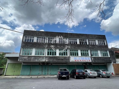 3 Storey Shop Lot 4 unit + 1 Warehouse Temiang, Seremban for Rent